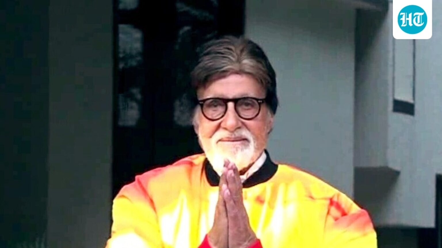 At 83, Amitabh Bachchan wades through a sea of paparazzi as he takes his BMW out for a ride. Watch At 83, Amitabh Bachchan wades through a sea of paparazzi as he takes his BMW out for a ride. Watch