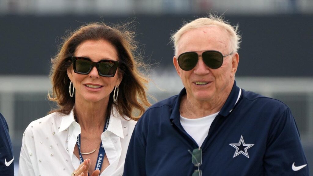 Jerry Jones’ daughter backs Bad Bunny Super Bowl show despite outrage from NFL fans Jerry Jones' daughter backs Bad Bunny Super Bowl show despite outrage from NFL fans
