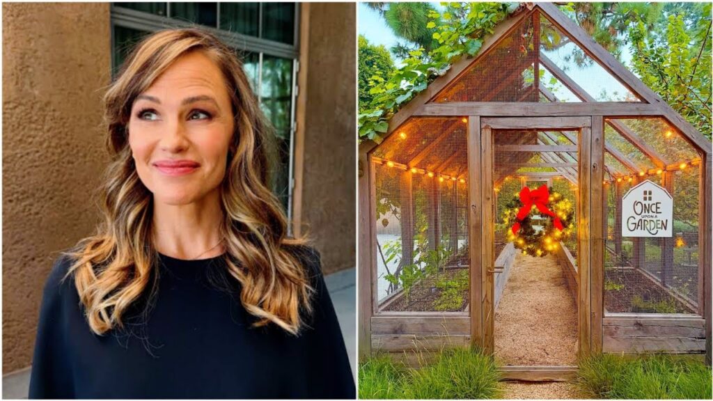 Jennifer Garner Shows Off Her Cozy Christmas Decorations | Fans Are Loving It Jennifer Garner Shows Off Her Cozy Christmas Decorations | Fans Are Loving It