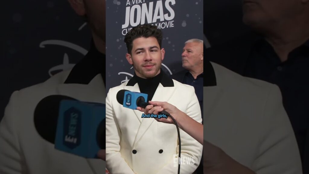Nick Jonas, Kevin Jonas, and Joe Jonas talk about their #holiday plans this year