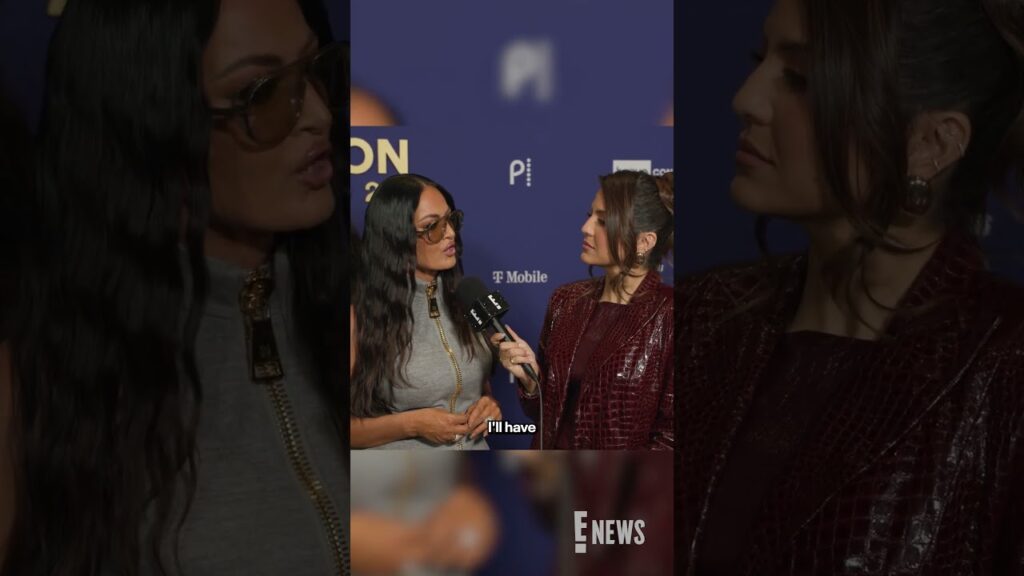 Lisa Barlow is feeling pretty icy towards most of her #Bravo costars. #BravoCon