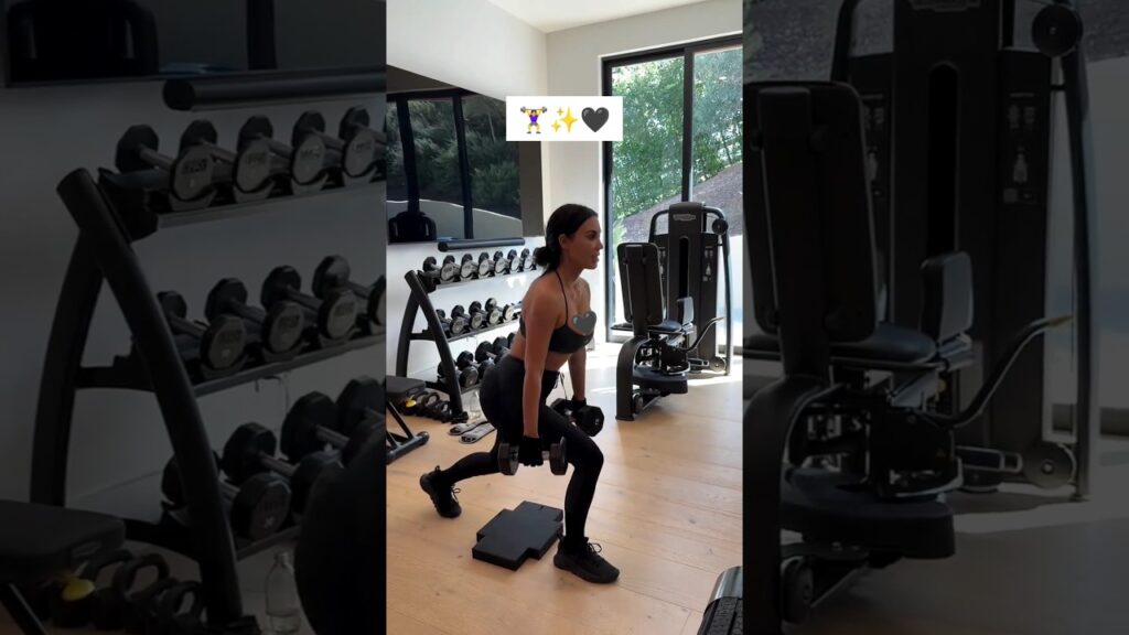 Kim Kardashian Practices Dumbbell Static Lunge #kimkardashian #skims #shorts #shortsfeed