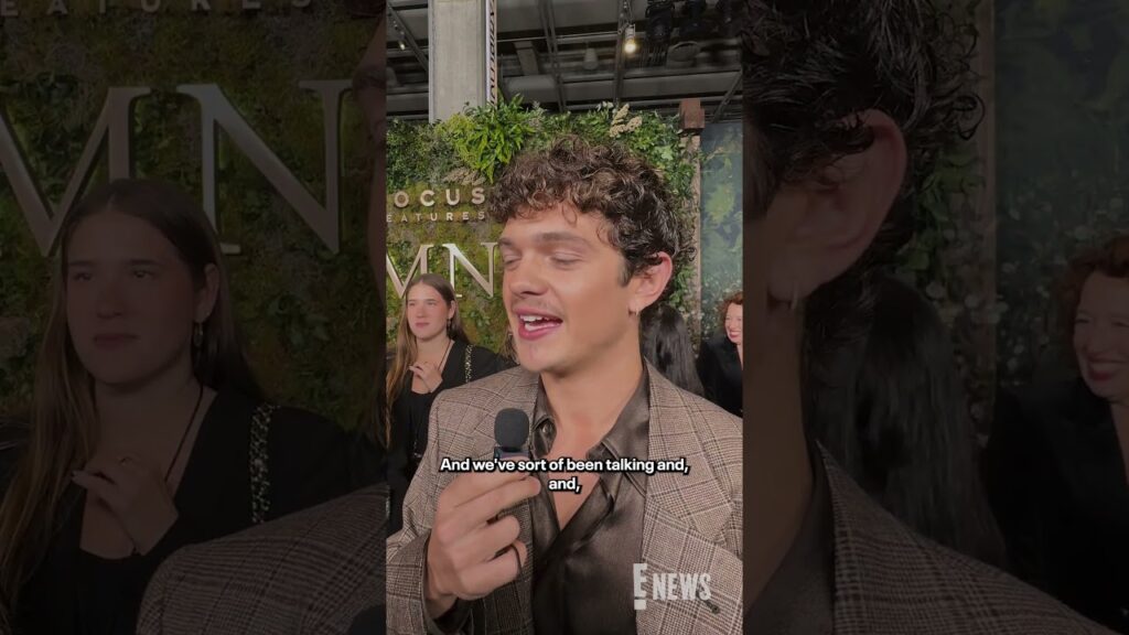 Noah Jupe talks about working with Sadie Sink in the new "Romeo & Juliet" on West End