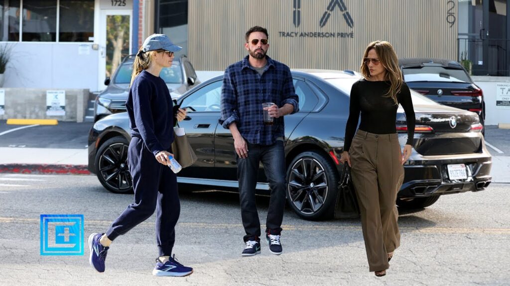 Ben Affleck’s ex-wife Jennifer Garner doesn’t approve of Jennifer Lopez taking her kids on vacation Ben Affleck's ex-wife Jennifer Garner doesn't approve of Jennifer Lopez taking her kids on vacation