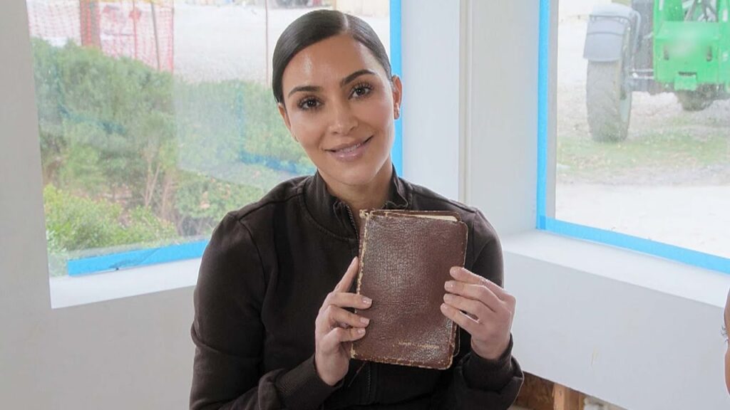 Kim Kardashian SPLURGES on Important Item That Belonged to Her Dad Kim Kardashian SPLURGES on Important Item That Belonged to Her Dad