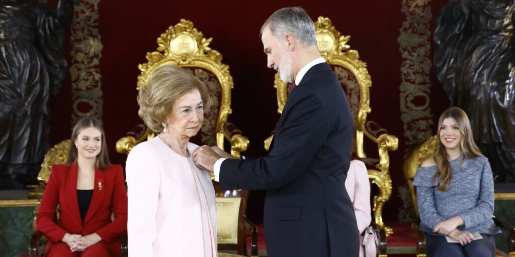 King Felipe Honors His Mother Queen Sofia in Historic Ceremony King Felipe Honors His Mother Queen Sofia in Historic Ceremony