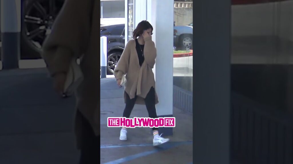 Selena Gomez Pulls Over For A Pit Stop At The Gas Station While Out Running Errands In Los Angeles