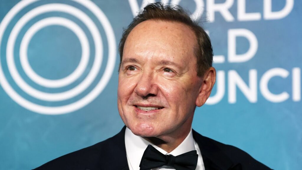 Kevin Spacey Insists He's Not "Homeless" After Housing Comments