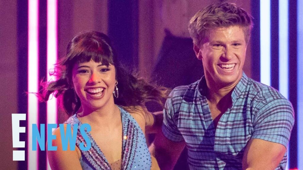 DWTS' Robert Irwin Receives Finale Gift From Xochitl Gomez | E! News