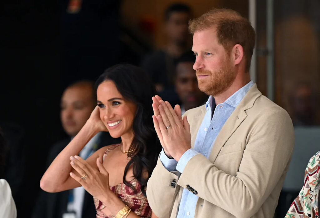 Duchess Meghan, Prince Harry volunteer with kids in LA for Thanksgiving Duchess Meghan, Prince Harry volunteer with kids in LA for Thanksgiving