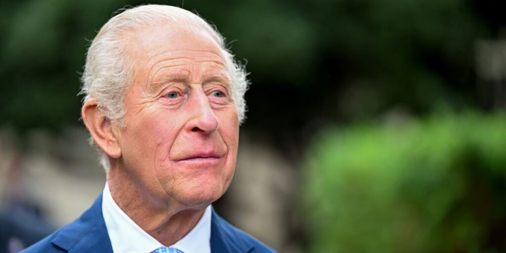 Royal Family ‘capitalising on new opportunity to build global fan base’ Royal Family ‘capitalising on new opportunity to build global fan base’