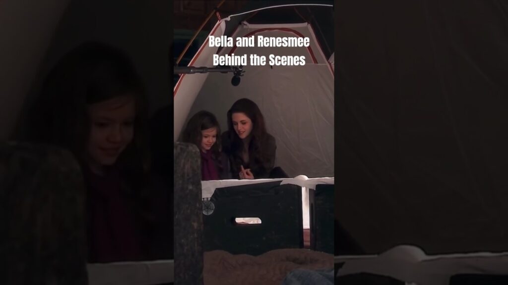 Kristen Stewart and Mackenzie #kristenstewart #twilightsaga #twilight #breakingdawn #shorts