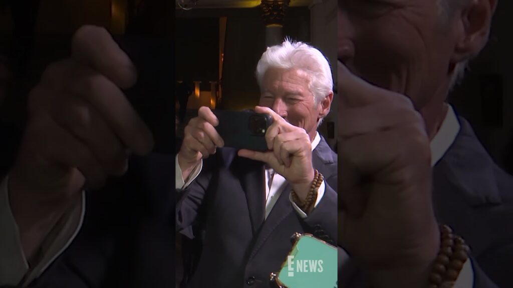 Richard Gere nails his latest role: Instagram Husband.😂📱