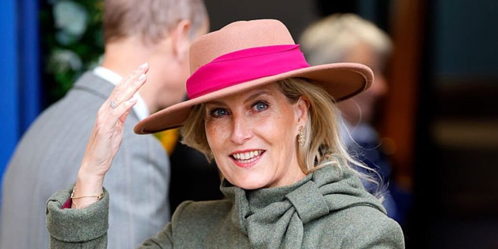 Sophie dons ‘classic’ look as Duke and Duchess of Edinburgh take to races Sophie dons 'classic' look as Duke and Duchess of Edinburgh take to races