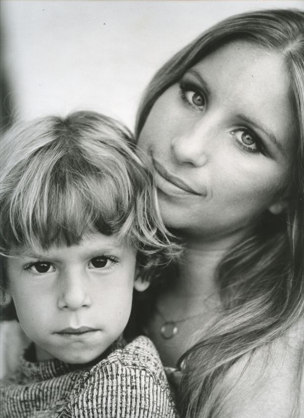 jason gould as a kid and his mum Barbara streisland in black and white photo