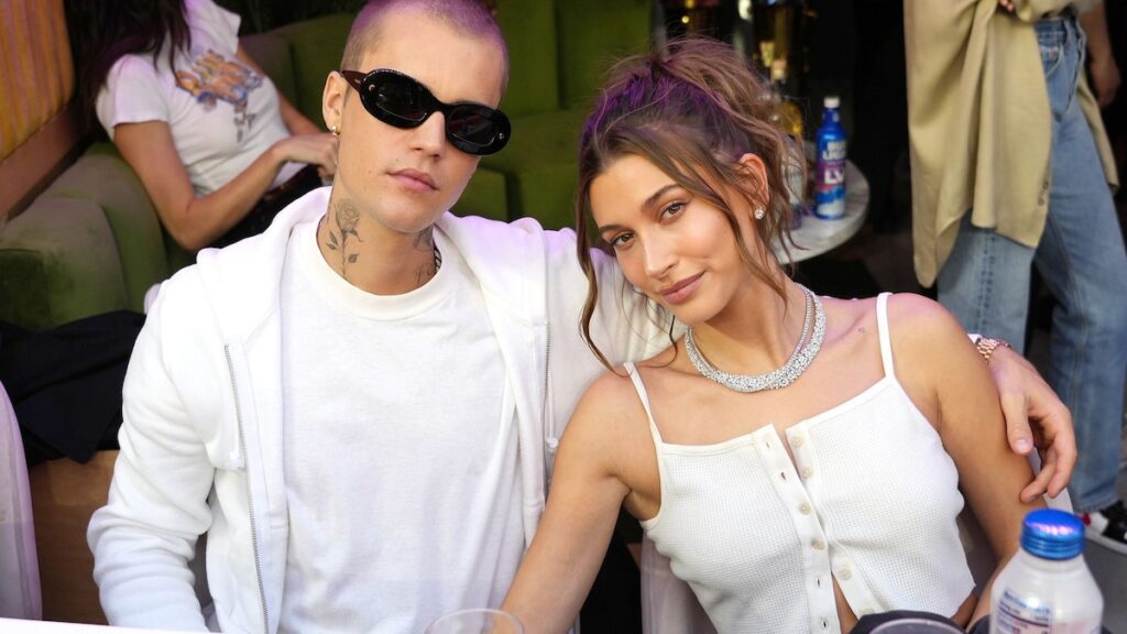 Hailey and Justin Bieber’s son Jack dresses as his dad in adorable Halloween tribute Hailey and Justin Bieber's son Jack dresses as his dad in adorable Halloween tribute