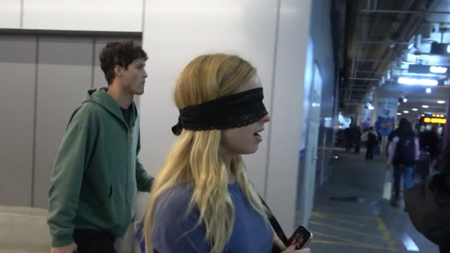Addison Rae Wears Eye Mask On Her Way Out of Airport Addison Rae Wears Eye Mask On Her Way Out of Airport