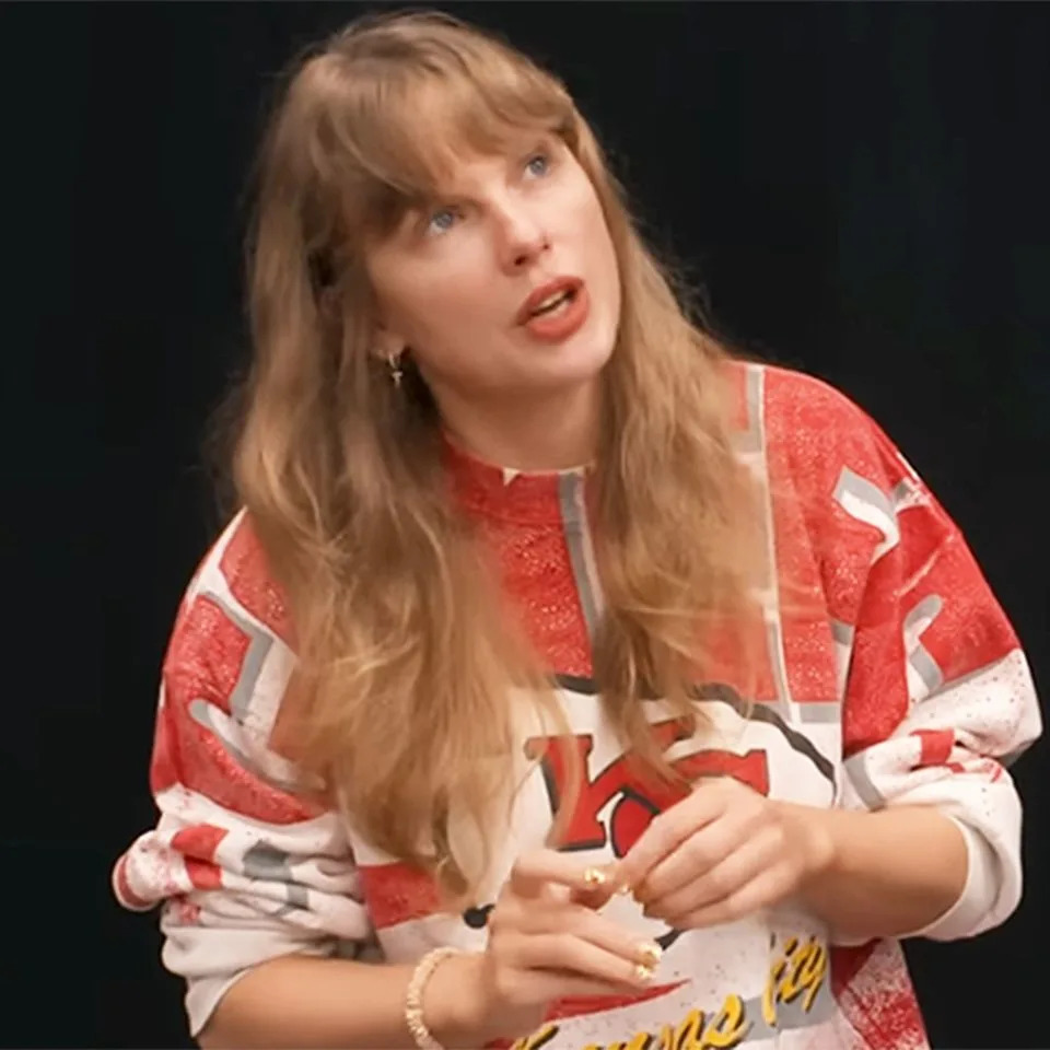 Disney+ Taylor Swift keeps her glam simple in 'The End of an Era' docuseries