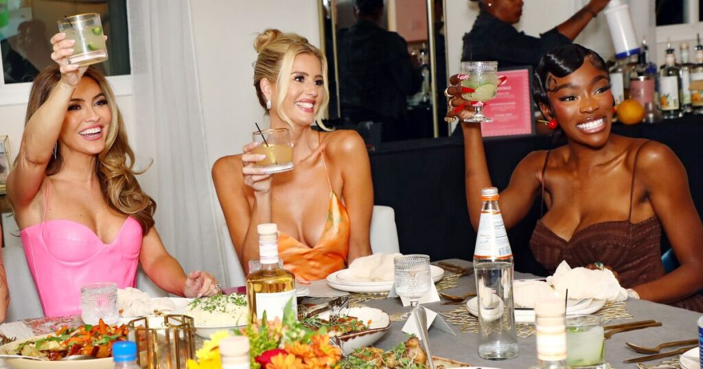 10 most iconic celebrity Friendsgivings over the years - Celebrity News - Entertainment