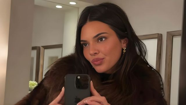 Kendall Jenner Wows Fans in Two Piece Bikini Yahoo entertainment home