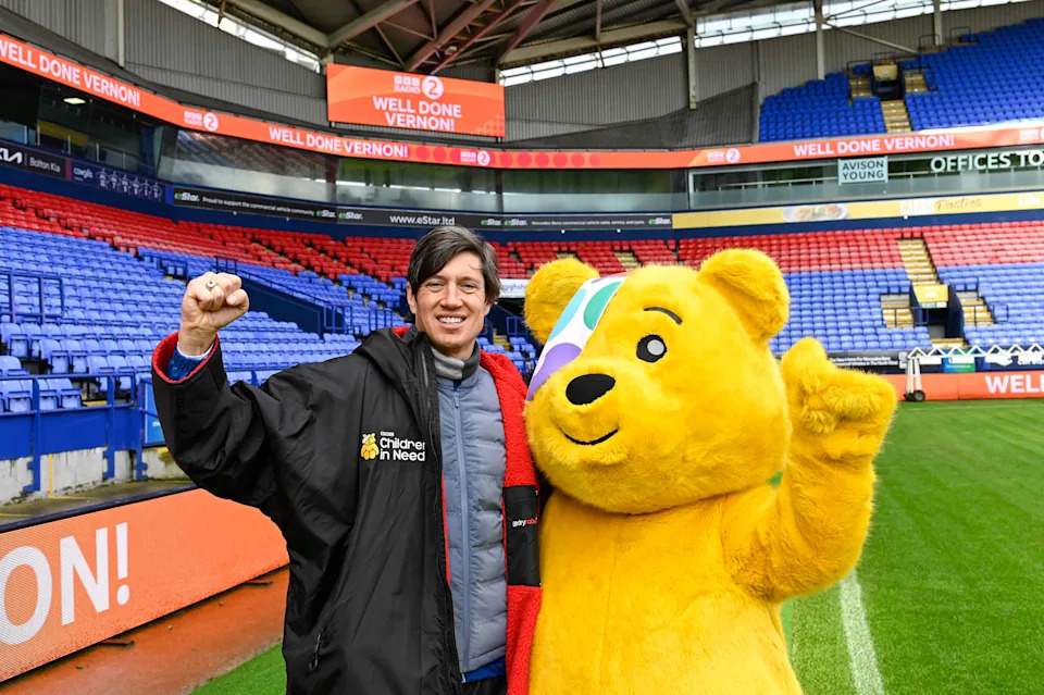 Vernon Kay completes his ultra marathon for Children In Need. 
