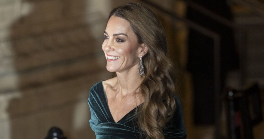 Princess Kate's 'surreal' offer after arriving at Martin Kemp's home | Royal | News