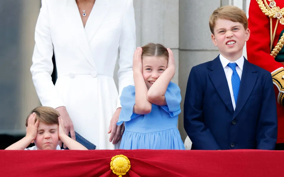 queen elizabeth ii platinum jubilee 2022 trooping the colour