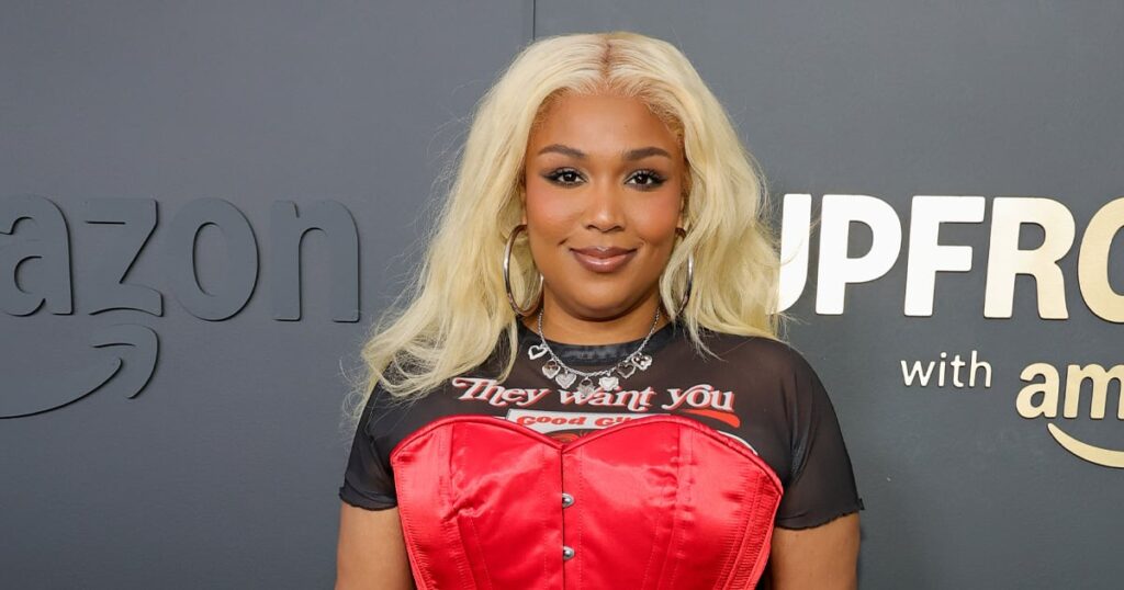 Lizzo on Mental Health at Start of Her Weight Loss Journey 