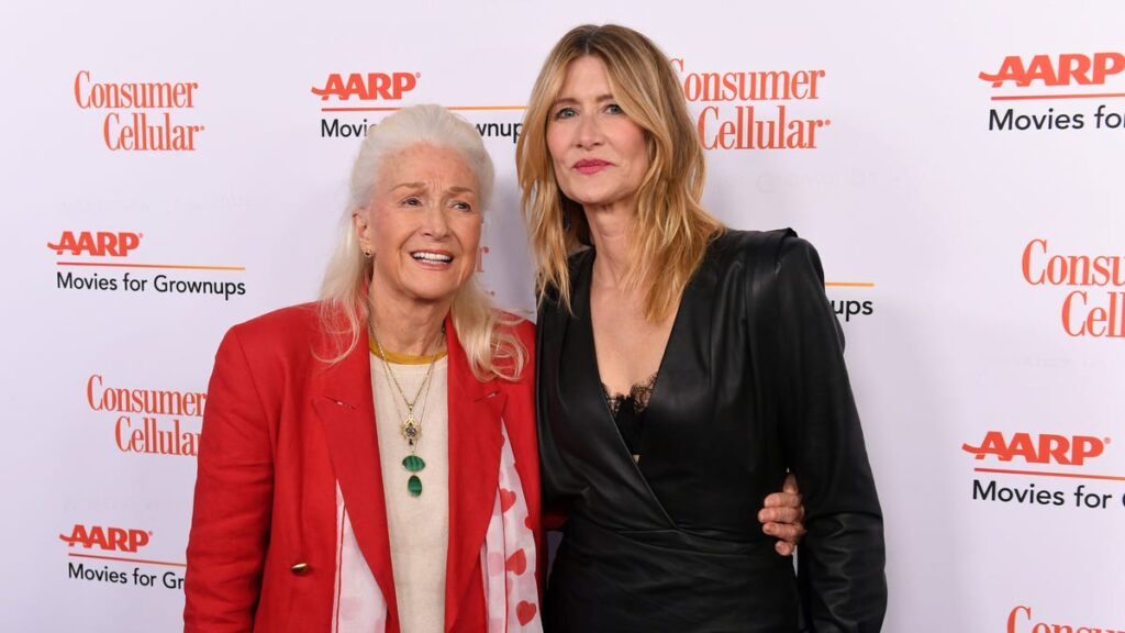 Diane Ladd dead at 89, daughter Laura Dern says