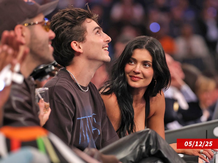 timothee chalamet kylie jenner knicks sub getty swipe 5