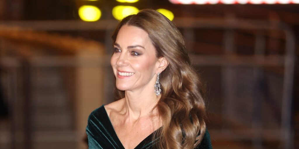 Kate Middleton Stuns in Green Velvet Gown for the 2025 Royal Variety Performance: See Photos Kate Middleton Stuns in Green Velvet Gown for the 2025 Royal Variety Performance: See Photos