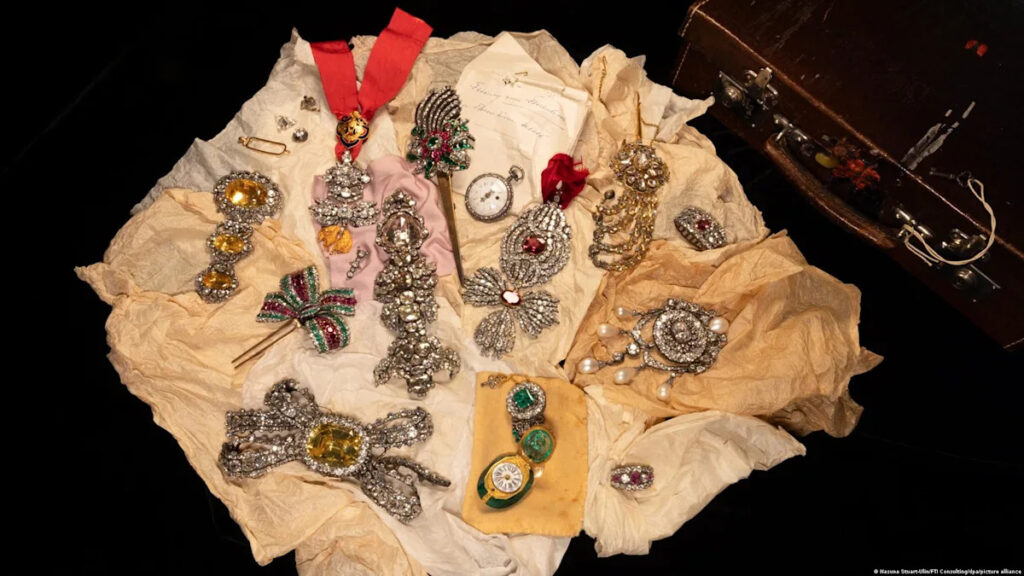 Habsburg family unveils secret royal jewel stash in Canada