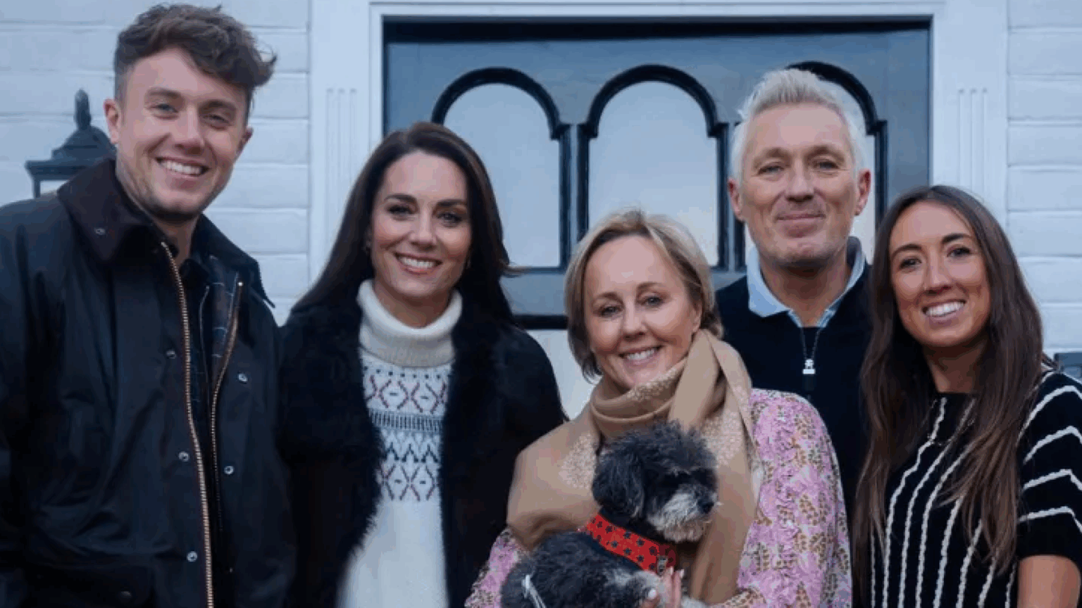 British Star Reveals This Member of the Royal Family Showed Up “In Their Socks” at His Family’s Home Kate Middleton posing with Martin and Roman Kemp and their family outside their house