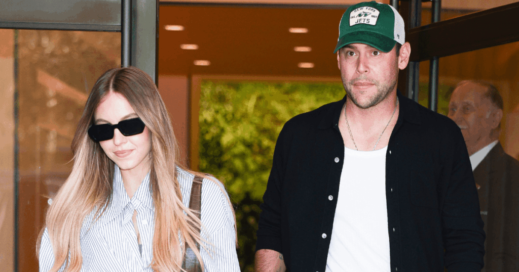 Sydney Sweeney Wears Daring Swimsuit During Scooter Braun PDA-Moment Sydney Sweeney Wears Daring Swimsuit During Scooter Braun PDA-Moment