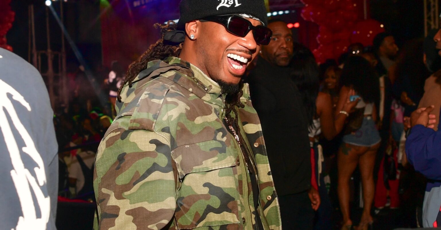 Fans Call Out Metro Boomin’s “Neutral” Rap Beef Stance Due To Drake Feud Fans Call Out Metro Boomin's "Neutral" Rap Beef Stance Due To Drake Feud