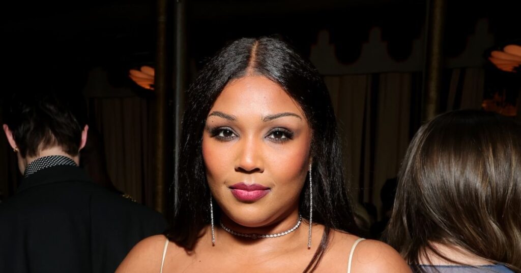 Lizzo Was ‘Extremely Suicidal’ at the Start of Weight Loss Journey Lizzo Was 'Extremely Suicidal' at the Start of Weight Loss Journey