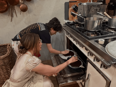 Celebrities show off their cooking skills on Thanksgiving