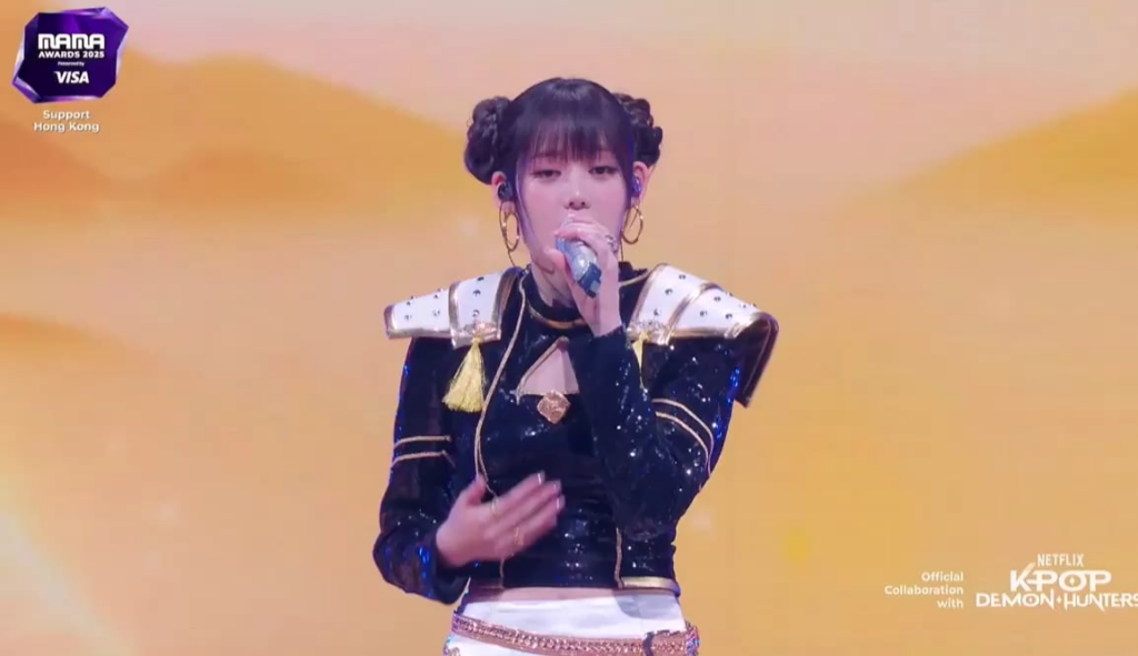 BABYMONSTER's Ahyeon, Rora and Pharita perform Golden by Huntrix at the 2025 MAMA.