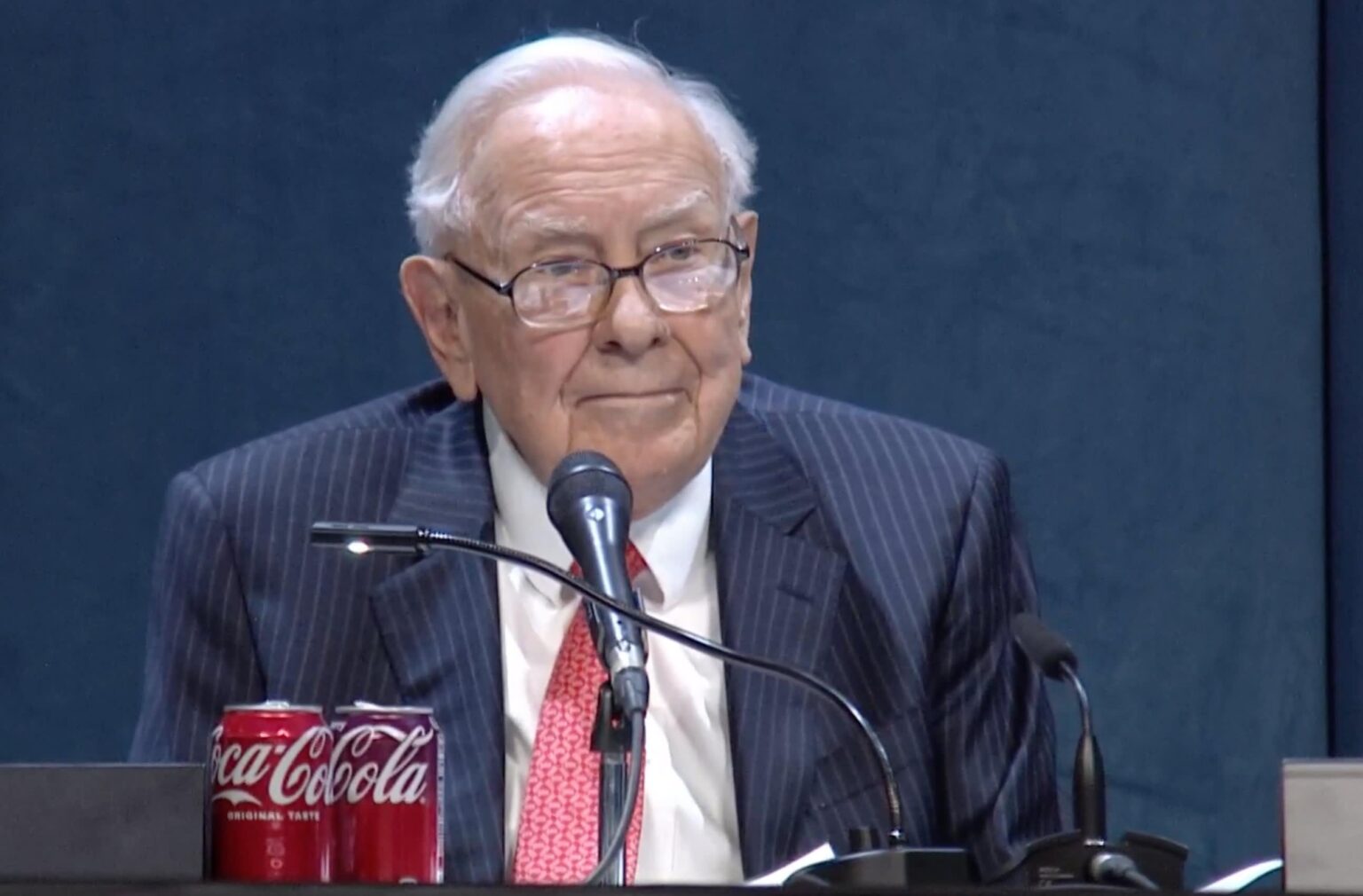 Warren Buffett to “step up”giving away his $149 billion fortune to his children’s foundations