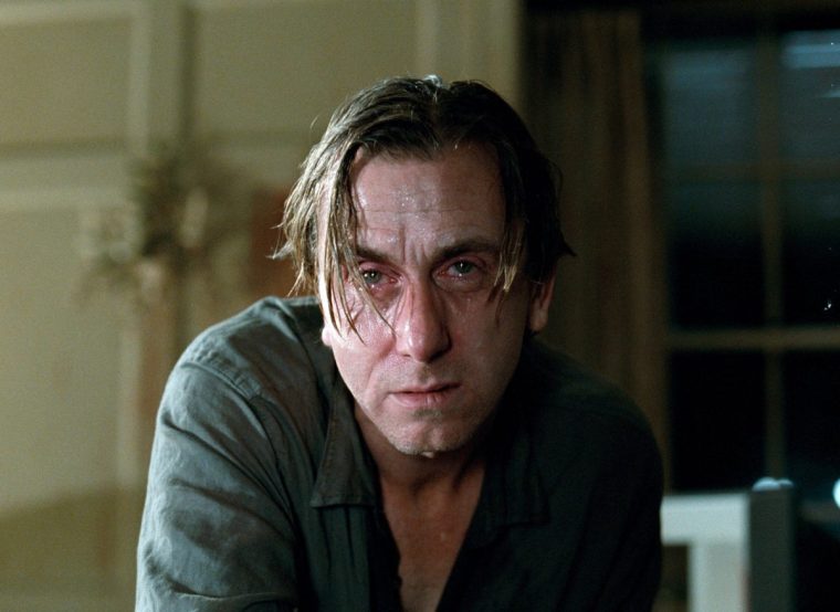 FUNNY GAMES (2007) - Two psychopathic young men take a family hostage in their cabin.