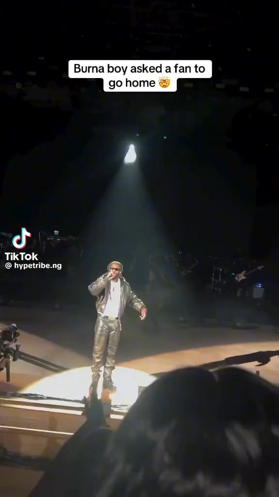 Burna Boy asks a couple to leave his concert because one of then fell asleep. Refuses to sing another song until they leave.