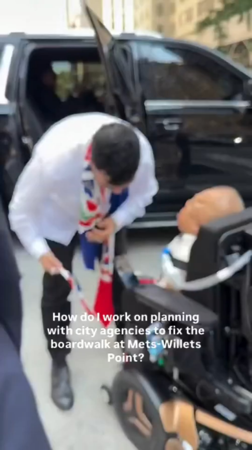 This moment says everything about why Zohran Mamdani won. A journalist in a wheelchair asked about accessibility and Mamdani didn’t talk down to him, didn’t deflect, didn’t politicize it. He listened. He’s the kind of leader who respects everyone, every faith, every class, every flag This moment says everything about why Zohran Mamdani won. A journalist in a wheelchair asked about accessibility and Mamdani didn’t talk down to him, didn’t deflect, didn’t politicize it. He listened. He’s the kind of leader who respects everyone, every faith, every class, every flag
