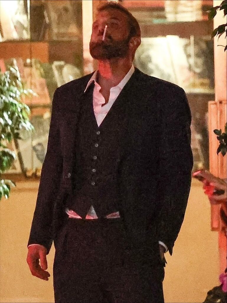 Another day, another picture of Ben Affleck smoking a cigarette