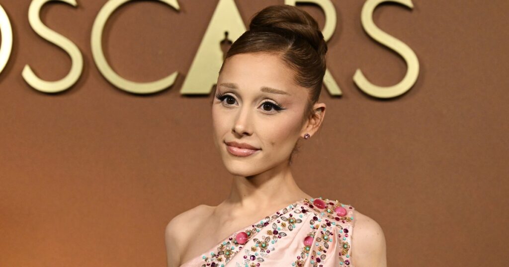Ariana Grande Gives ‘Loving Reminder’ About Commenting on Appearances Ariana Grande Gives ‘Loving Reminder’ About Commenting on Appearances