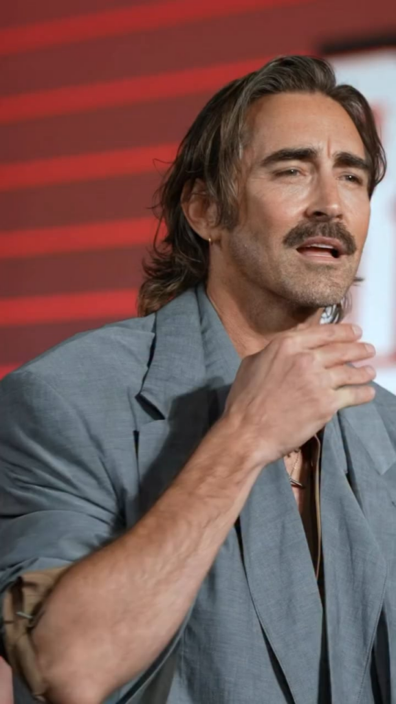 lee pace playing to the camera during the nyc premiere of ‘the running man’ 11.10.25 🥵 lee pace playing to the camera during the nyc premiere of ‘the running man’ 11.10.25 🥵