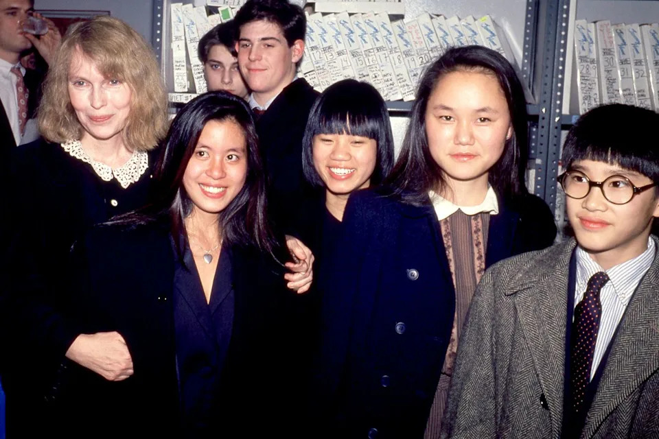 Oscar Abolafia/TPLP/Getty Mia Farrow and her daughters, Lark Previn, Summer Song, Soon-Yi Previn and her son Moses Farrow