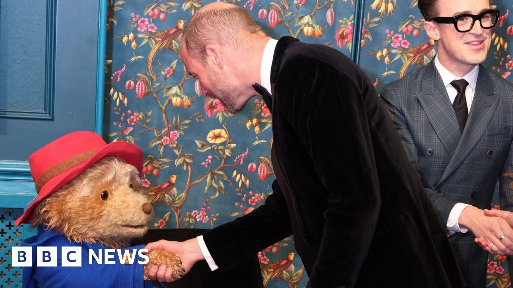 Prince and Princess of Wales meet Paddington Bear at Royal Variety Performance Prince and Princess of Wales meet Paddington Bear at Royal Variety Performance