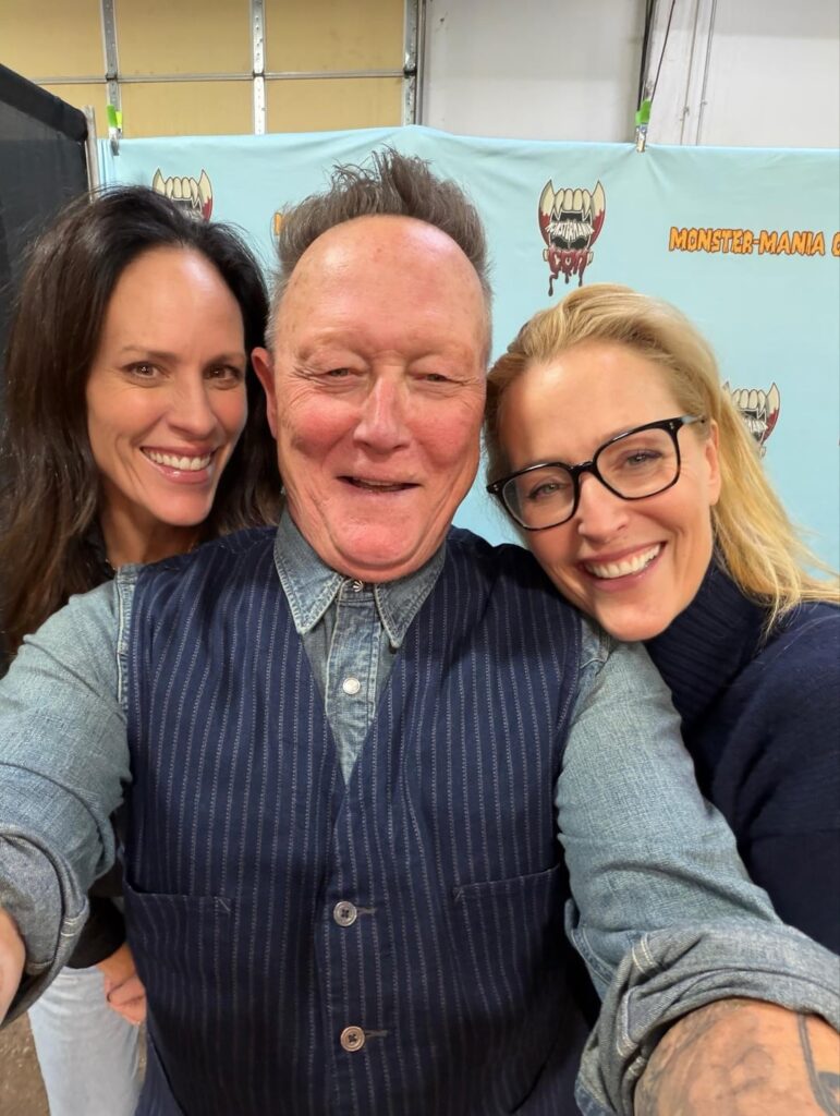 Annabeth Gish, Robert Patrick, and Gillian Anderson reunite 23 years after working together on The X-Files
