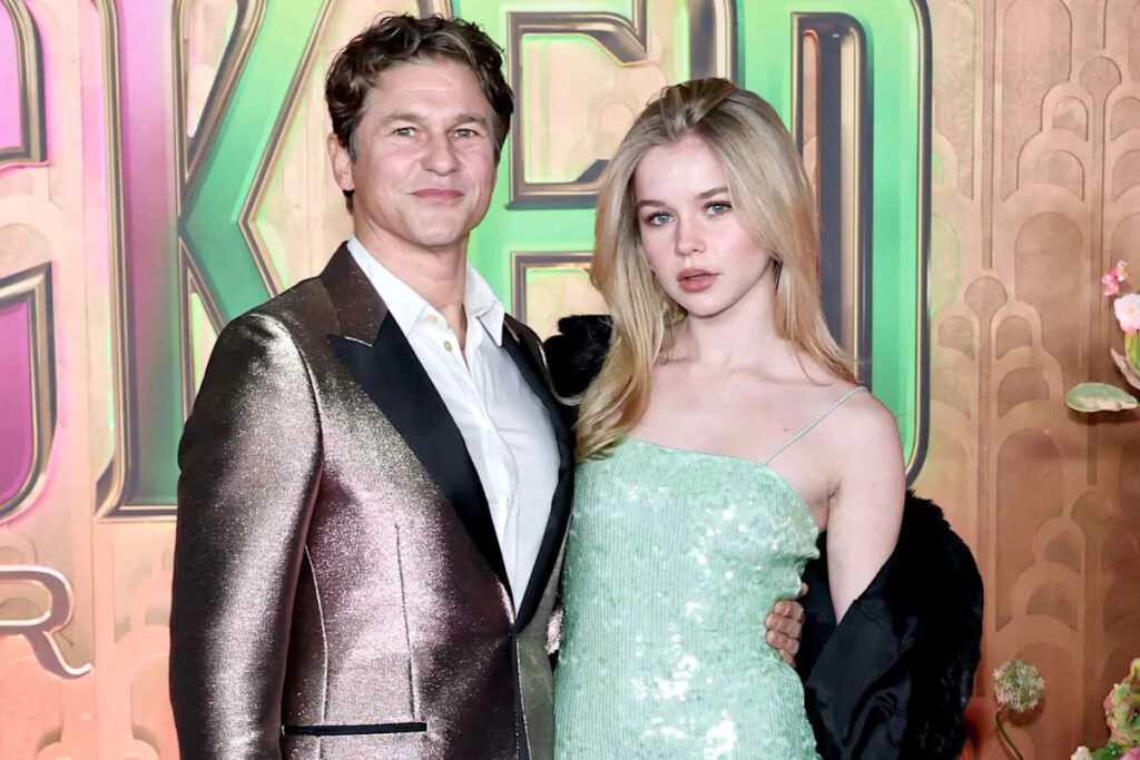 Neil Patrick Harris and David Burtka’s Daughter Harper, 15, Looks All Grown Up as She Glows in Green at “Wicked: For Good” Premiere Neil Patrick Harris and David Burtka's Daughter Harper, 15, Looks All Grown Up as She Glows in Green at “Wicked: For Good” Premiere
