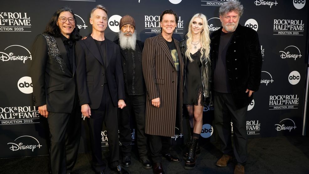 LOS ANGELES, CALIFORNIA - NOVEMBER 08: (L-R) Hiro Yamamoto, Matt Cameron, Kim Thayil, Jim Carrey, Taylor Momsen and Ben Shepherd pose in the press room during the 2025 Rock & Roll Hall of Fame Induction Ceremony at Peacock Theater on November 08, 2025 in Los Angeles, California. (Photo by Frazer Harrison/Getty Images for RRHOF)